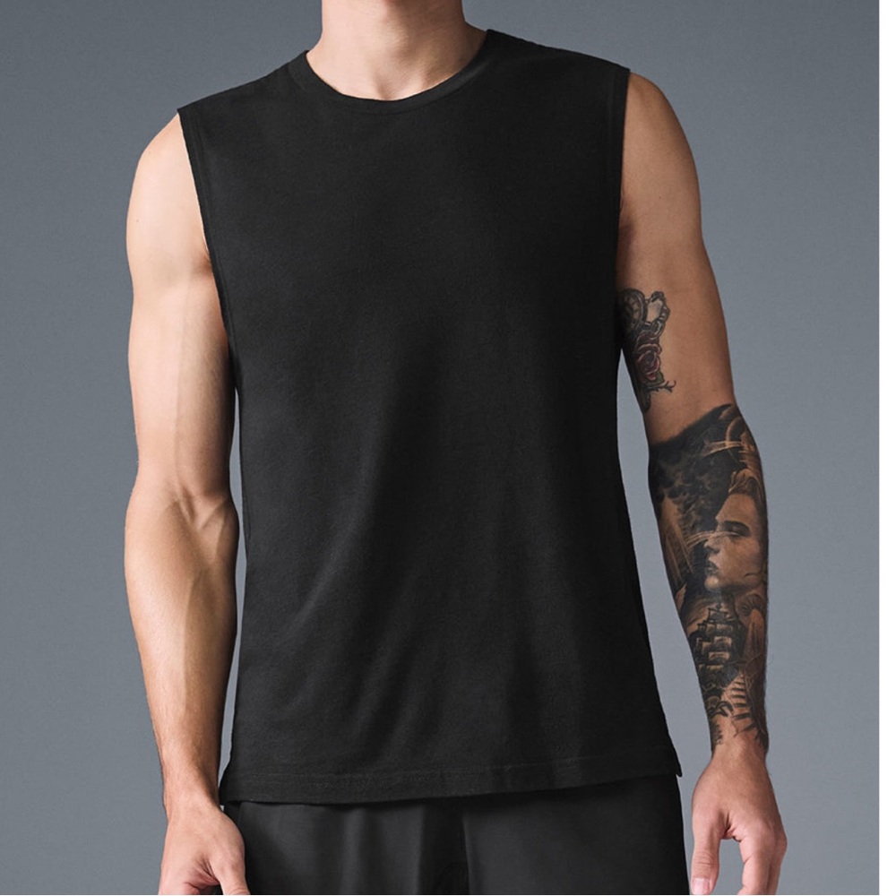 ALO Yoga Classic Black Triumph Muscle Tee